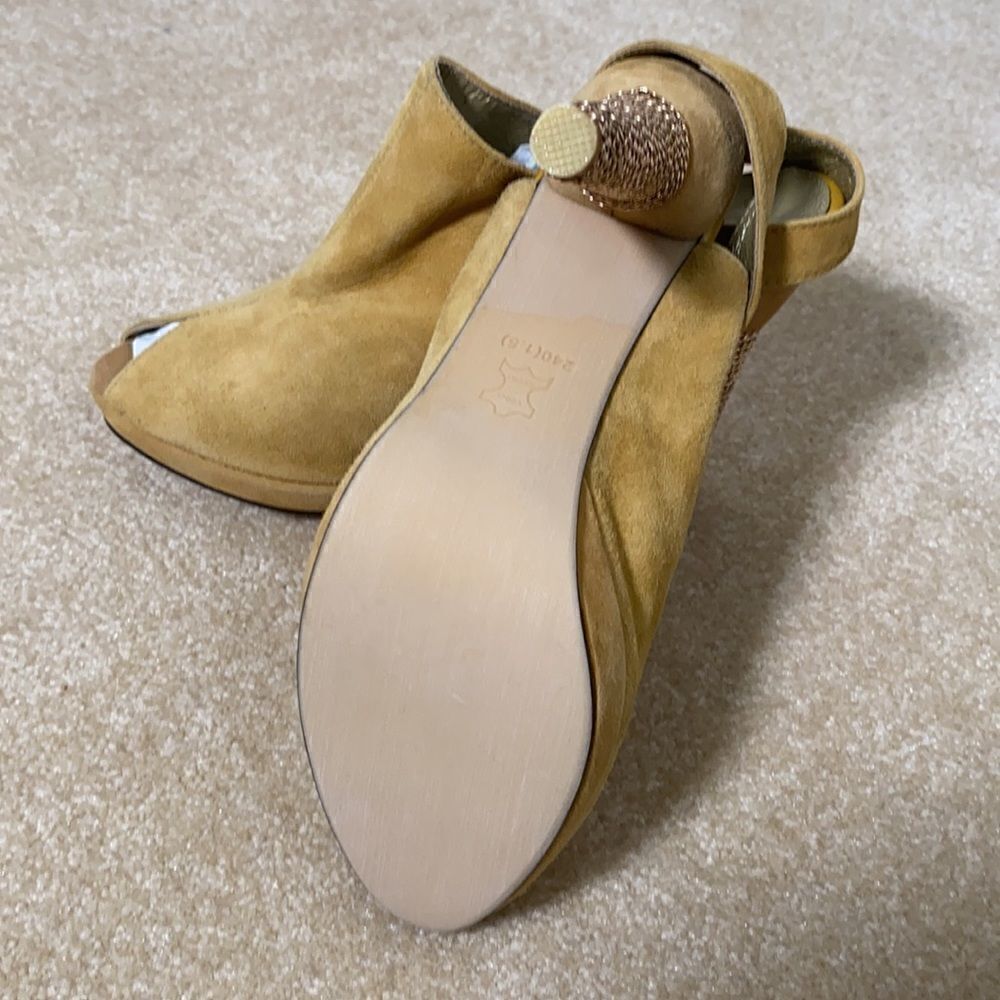 Women’s Suede Peep Toe High Heels with Chain Like Heel design - Picture 12 of 14
